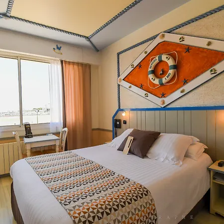 Logis Reve De Sable Hotel 3*