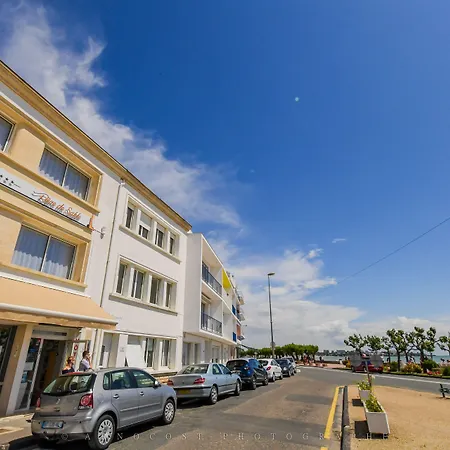 Logis Reve De Sable 3* Royan