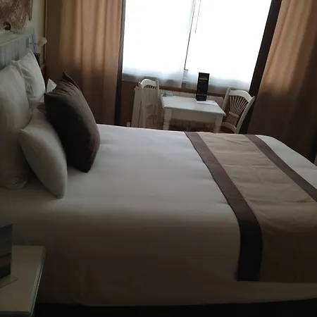 Готель Logis Reve De Sable