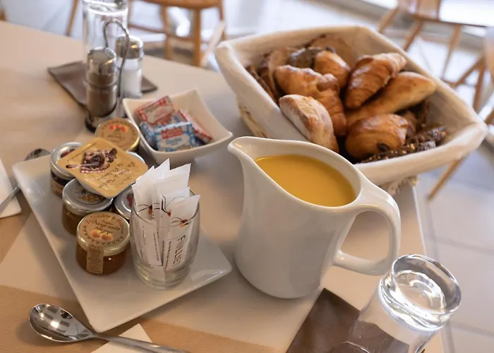 Logis Reve De Sable Hotel 3*